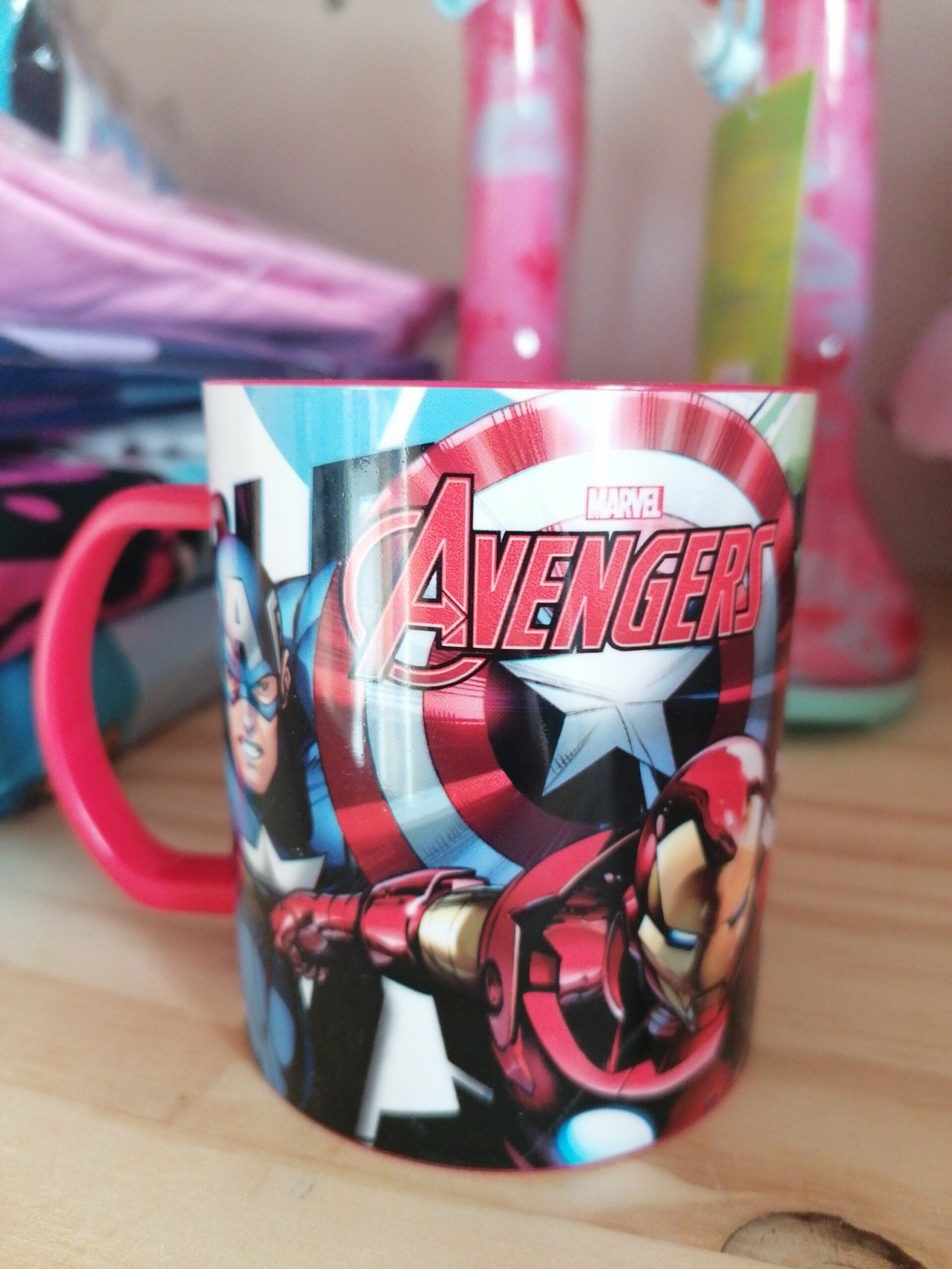 Mug MARVEL® Avengers® en plastique Heroes